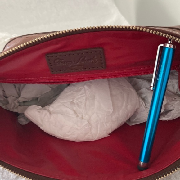 Dooney@Bourke clutch/cosmetic bag. - Picture 2 of 4